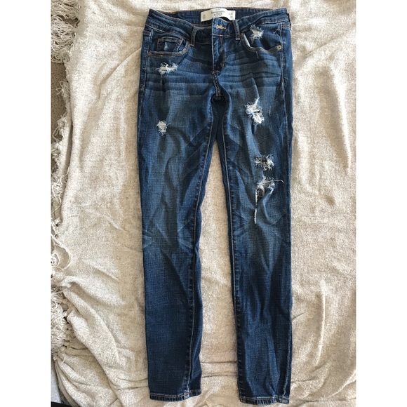 Abercrombie and Fitch distressed skinny jeans - Picture 3 of 7
